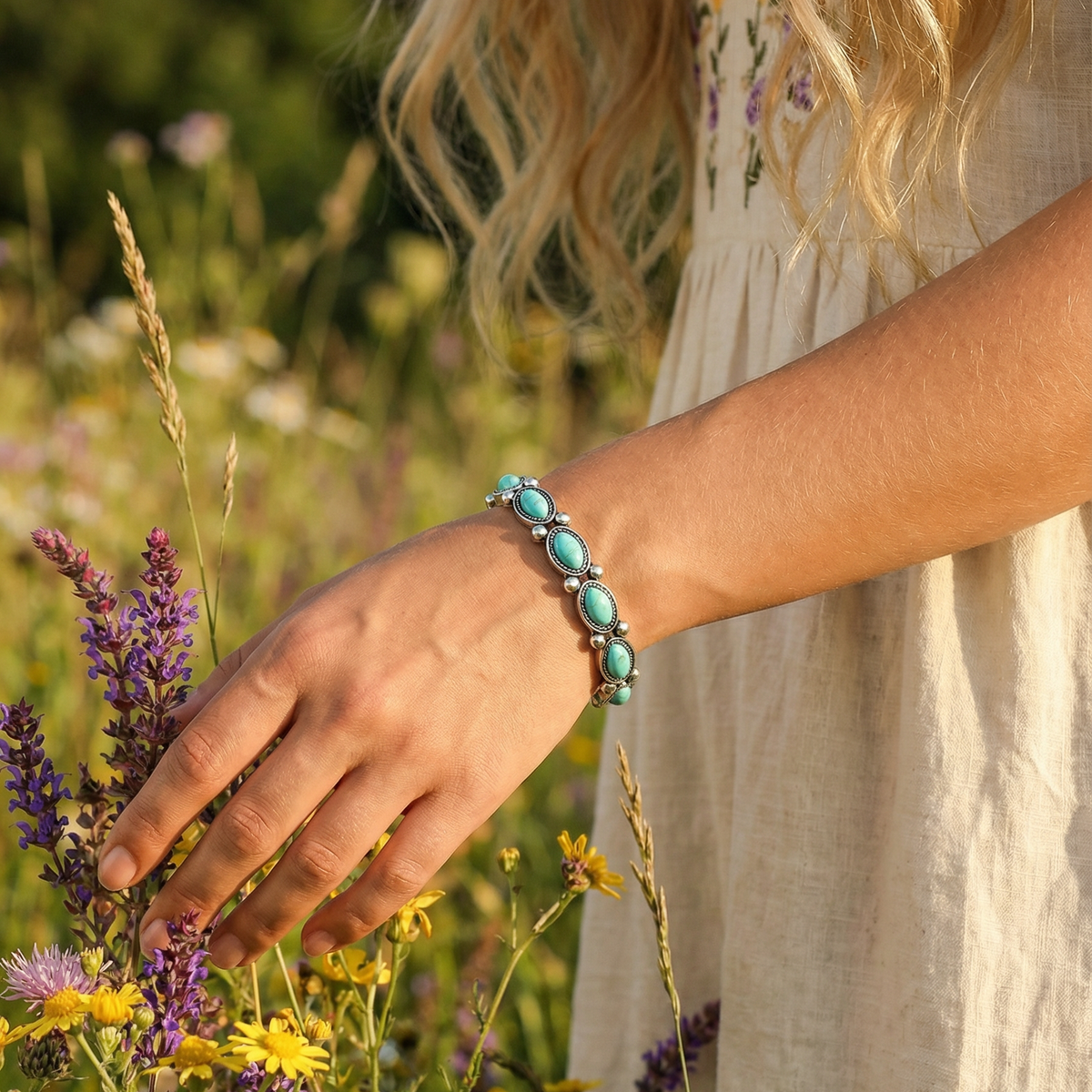 Retro ethnic style teardrop turquoise bracelet