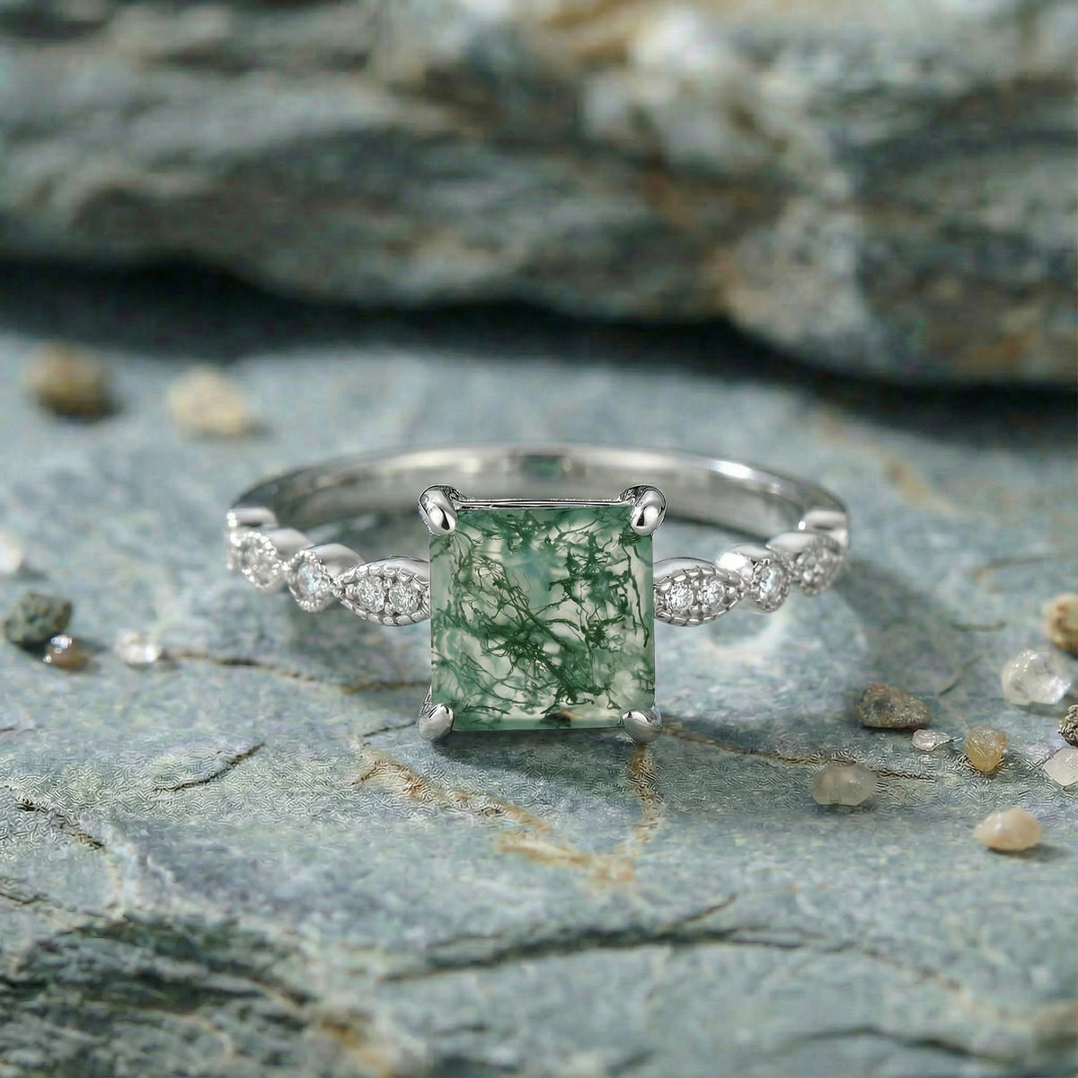 Emerald Focus Ring