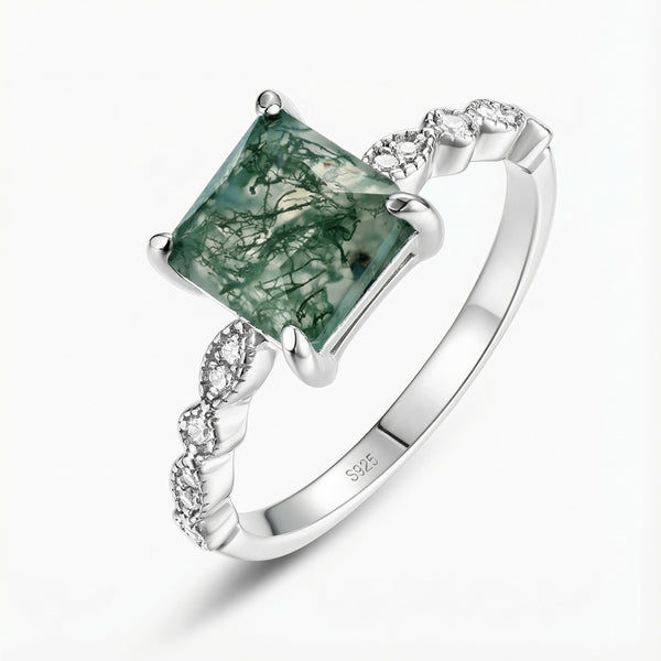 Emerald Focus Ring