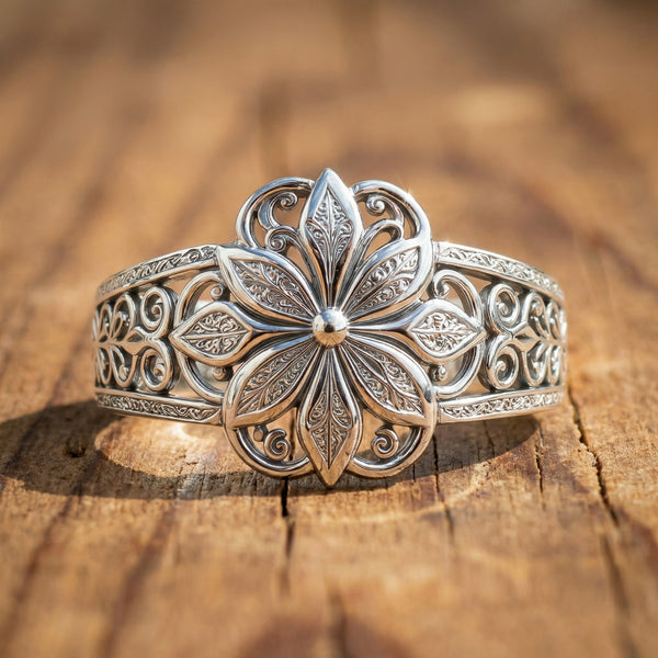 Wild Bloom Vintage Ring