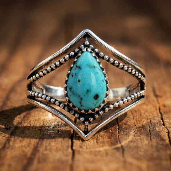 Turbulence of Light Ring