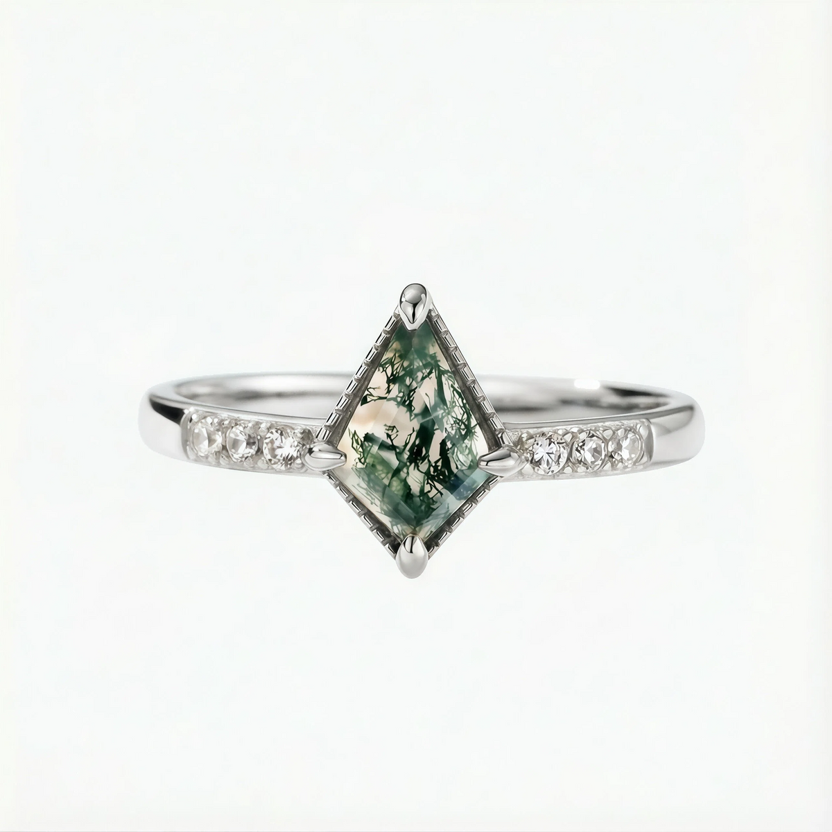 Verdant Glimmer Ring