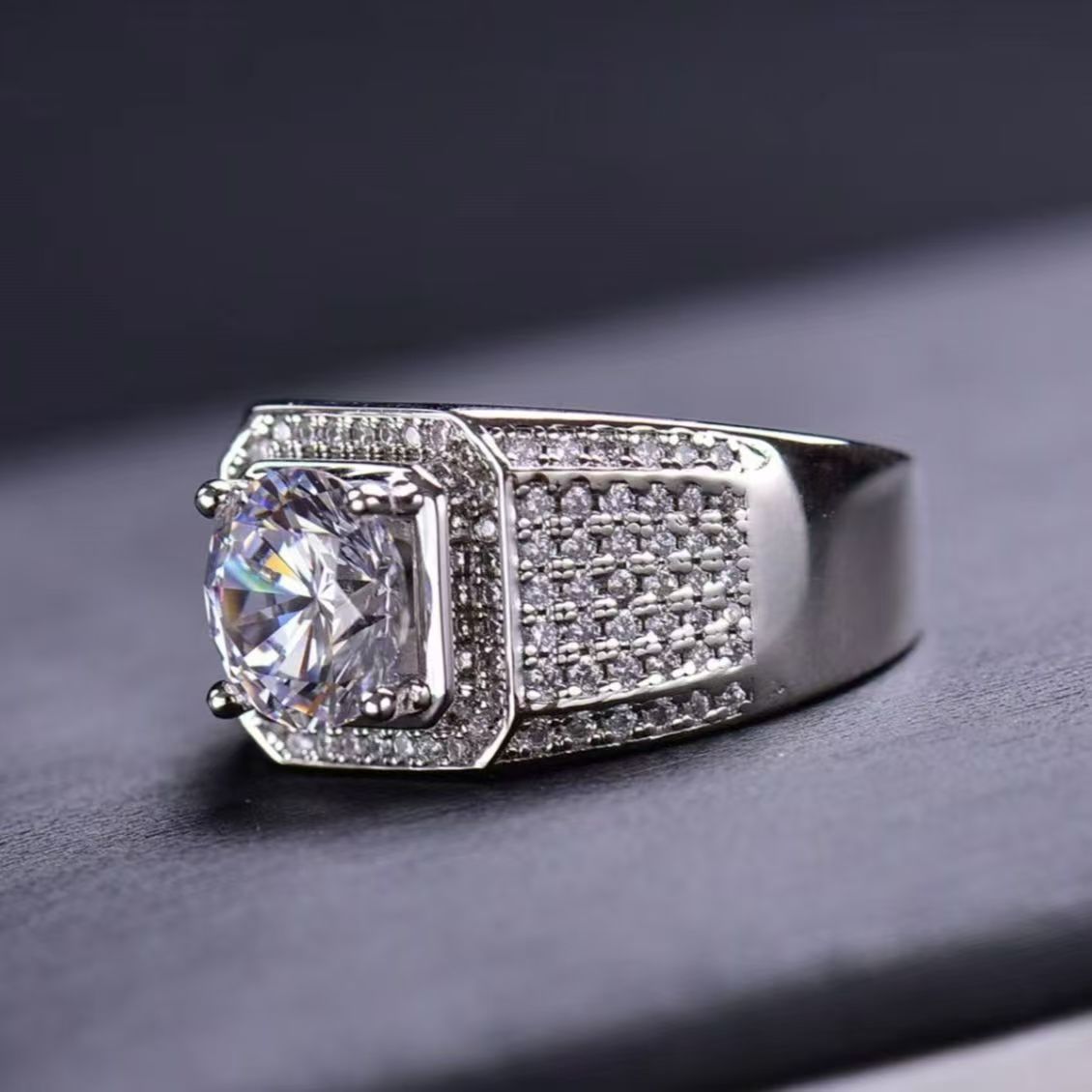 Men's diamond ring