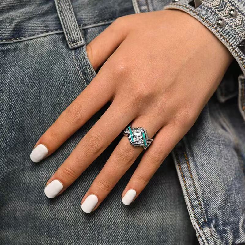 Women's Diamond Rings