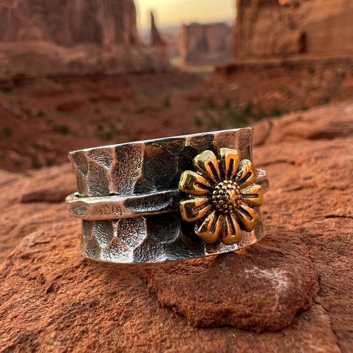 Vintage Daisy Ring